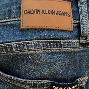 CALVIN KLEIN JEANS